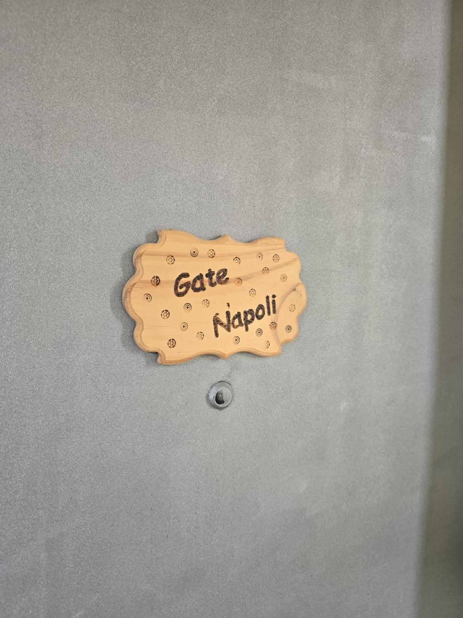 Gate Napoli Apartment Luaran gambar